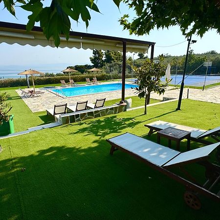Rouga Paradise Resort Vonitsa Esterno foto