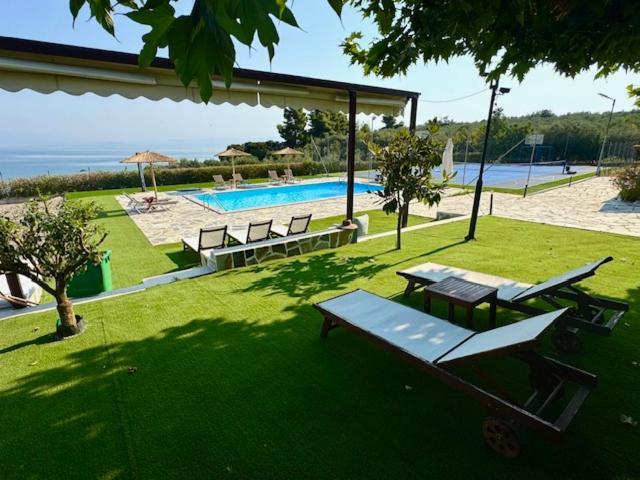 Rouga Paradise Resort Vonitsa Esterno foto